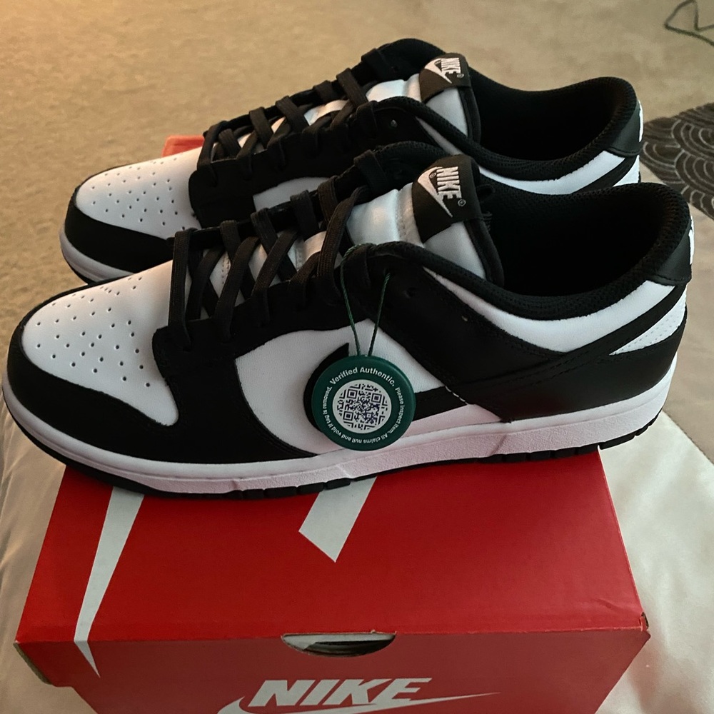 BRAND NEW!!!! Nike Dunk Low